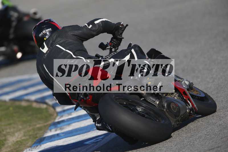 /Archiv-2024/02 29.01.-02.02.2024 Moto Center Thun Jerez/Gruppe gruen-green/backside